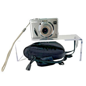 Sony Cybershot DSC-W7 7.2MP Digital Camera w/ Memory Stick & Carry Case